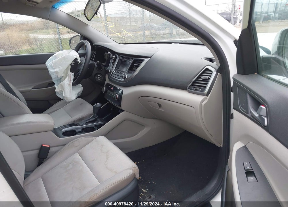 2016 HYUNDAI TUCSON VIN: KM8J3CA46GU105087