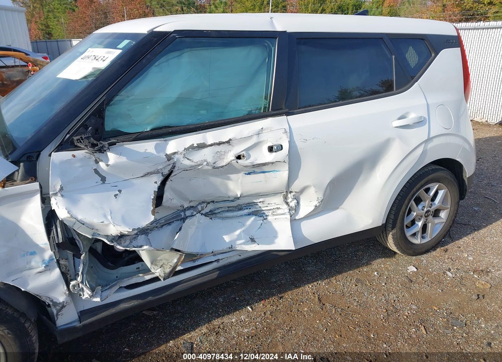 2021 KIA SOUL !/+/S VIN: KNDJ23AUXM7752898