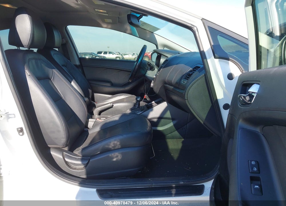 2016 KIA FORTE EX VIN: KNAFZ4A85G5577919