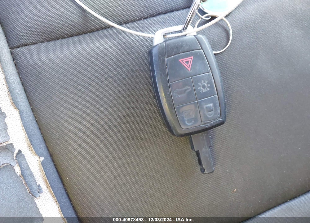 2010 VOLVO V50 2.4I VIN: YV1382MW4A2534070