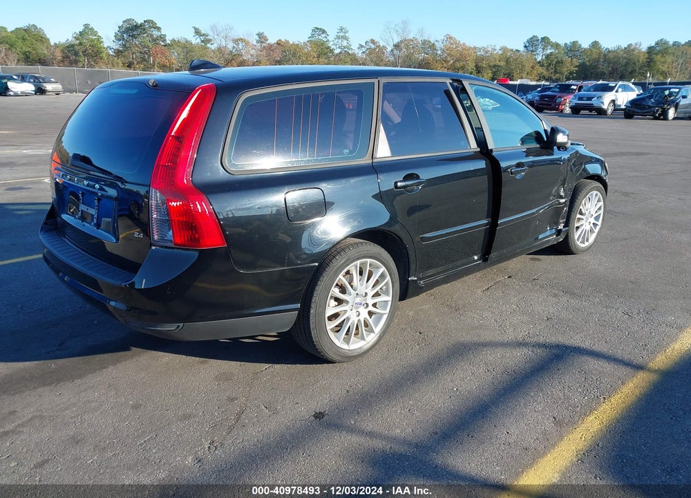 2010 VOLVO V50 2.4I VIN: YV1382MW4A2534070