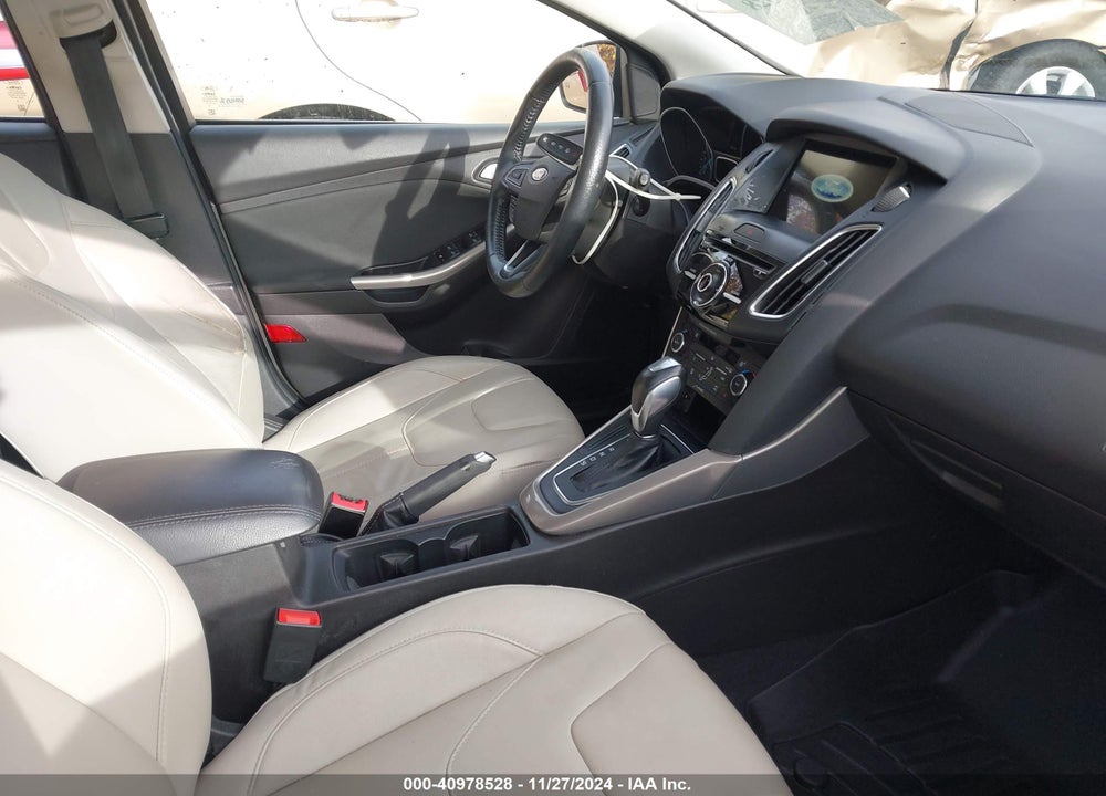2016 FORD FOCUS TITANIUM VIN: 1FADP3N22GL236446