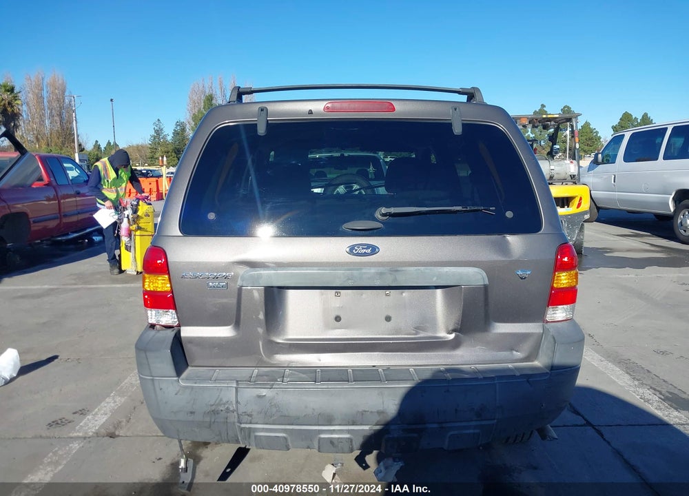 2005 FORD ESCAPE XLT VIN: 1FMYU03175KB37522