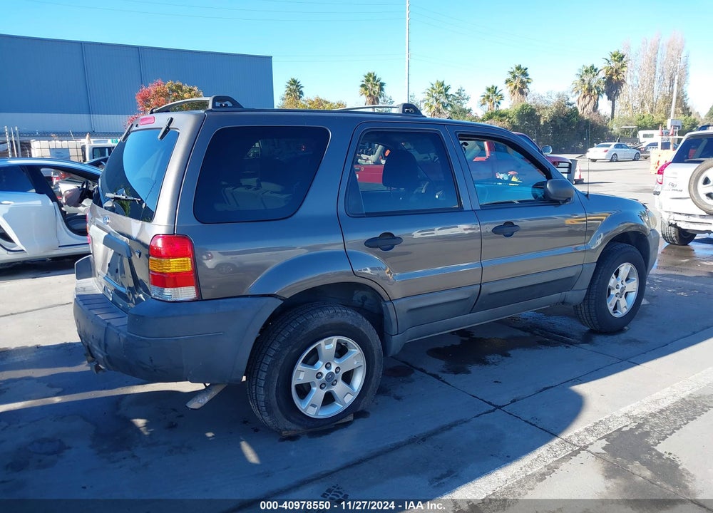 2005 FORD ESCAPE XLT VIN: 1FMYU03175KB37522