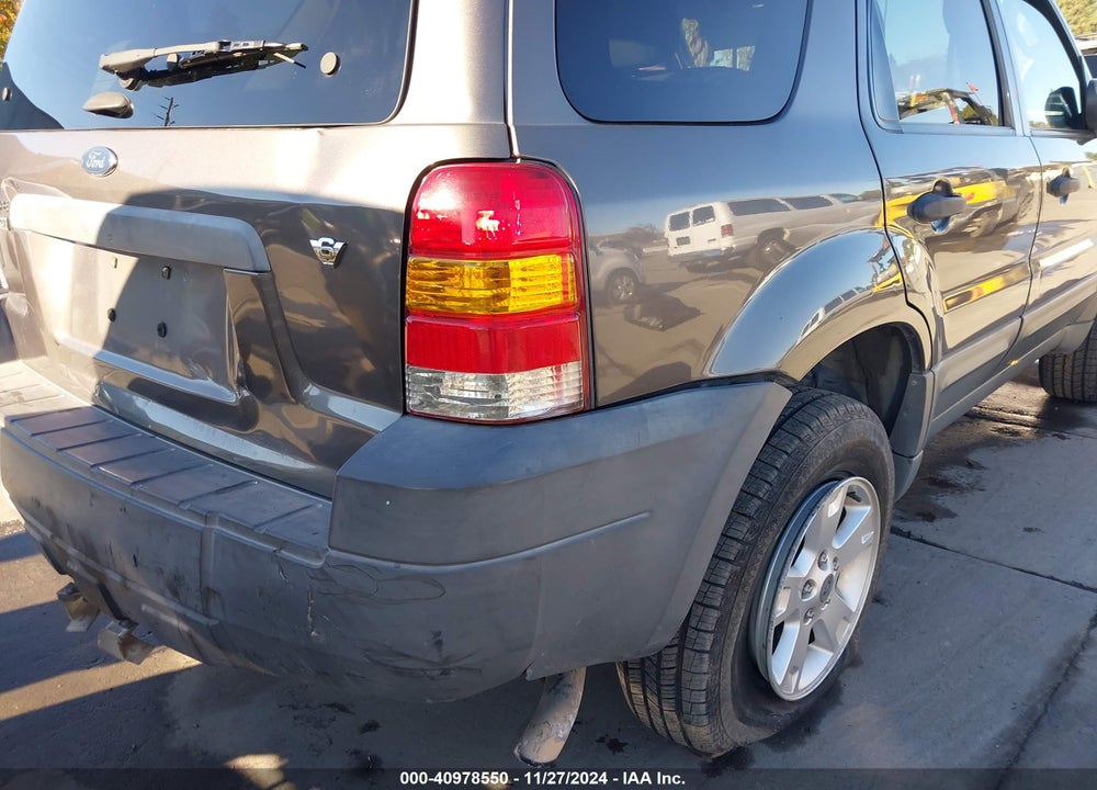 2005 FORD ESCAPE XLT VIN: 1FMYU03175KB37522