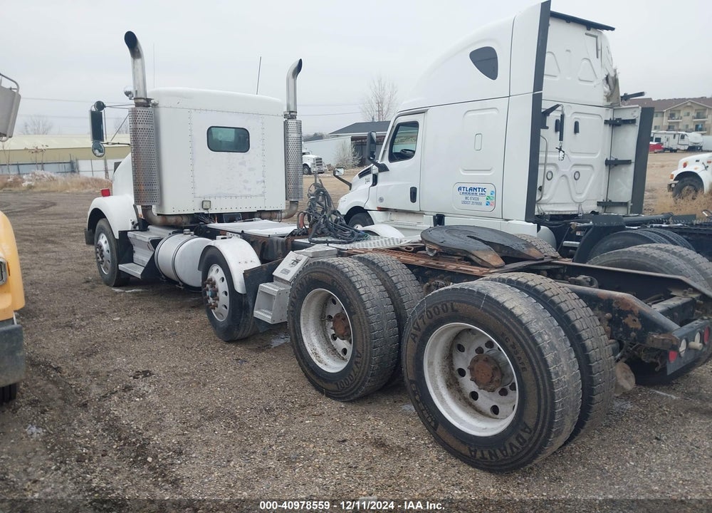 2007 KENWORTH T800 T800 VIN: 1XKDPB0X17R182954