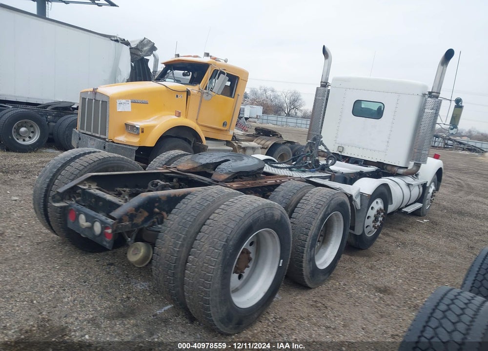 2007 KENWORTH T800 T800 VIN: 1XKDPB0X17R182954