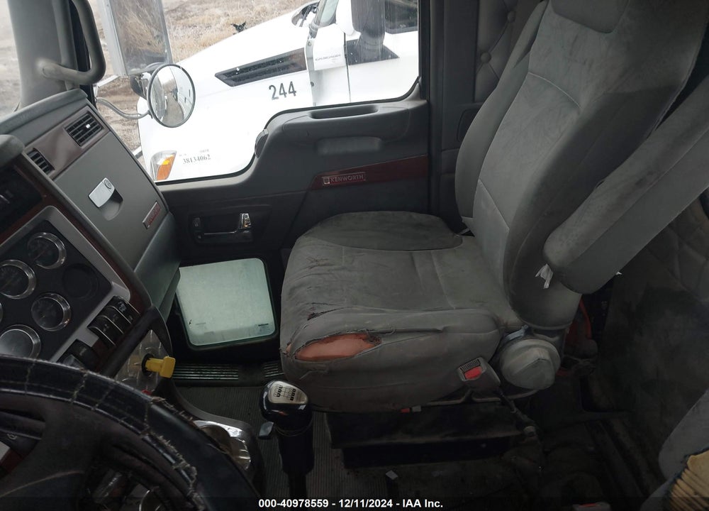 2007 KENWORTH T800 T800 VIN: 1XKDPB0X17R182954