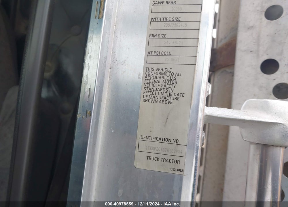 2007 KENWORTH T800 T800 VIN: 1XKDPB0X17R182954