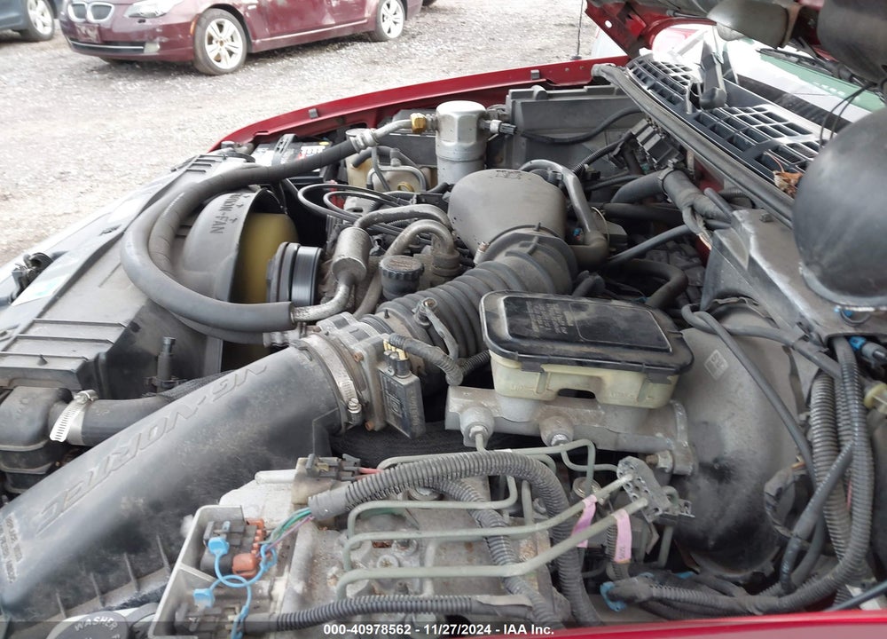 1996 GMC JIMMY VIN: 1GKDT13W7T2568421