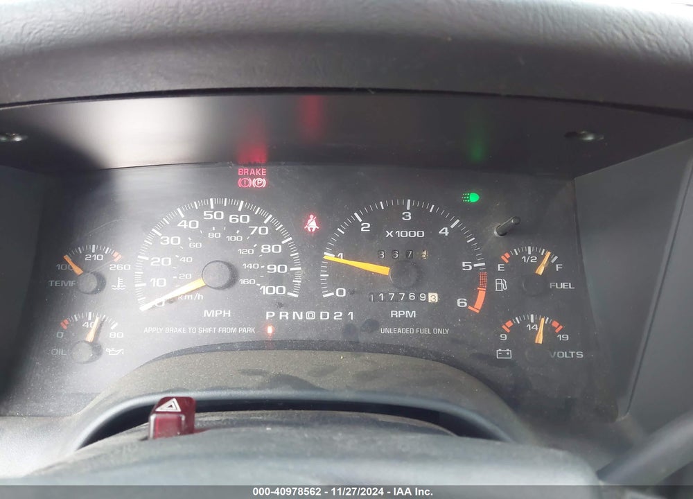 1996 GMC JIMMY VIN: 1GKDT13W7T2568421