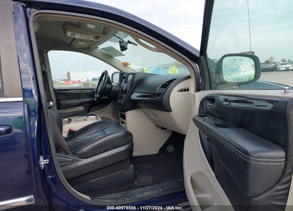 2014 CHRYSLER TOWN & COUNTRY TOURING VIN: 2C4RC1BG4ER443909