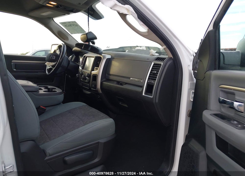 2016 RAM 1500 BIG HORN VIN: 1C6RR6GT2GS293163