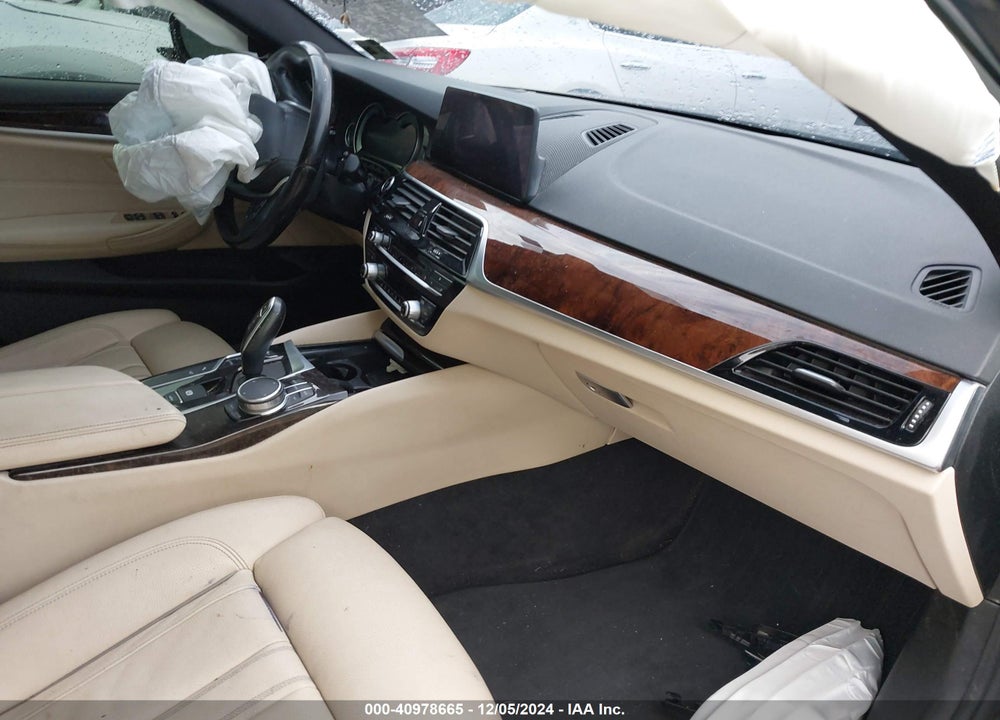 2019 BMW 530I VIN: WBAJA5C50KWW35304