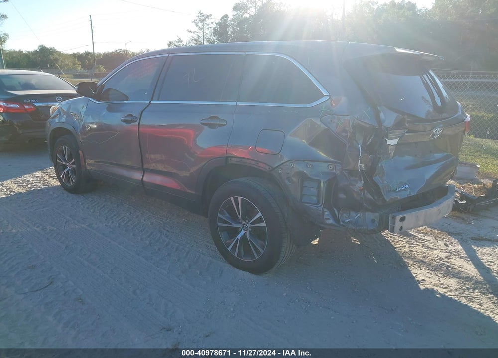 2019 TOYOTA HIGHLANDER LE VIN: 5TDBZRFH8KS978049