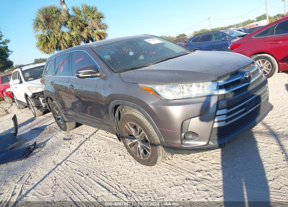 2019 TOYOTA HIGHLANDER LE VIN: 5TDBZRFH8KS978049