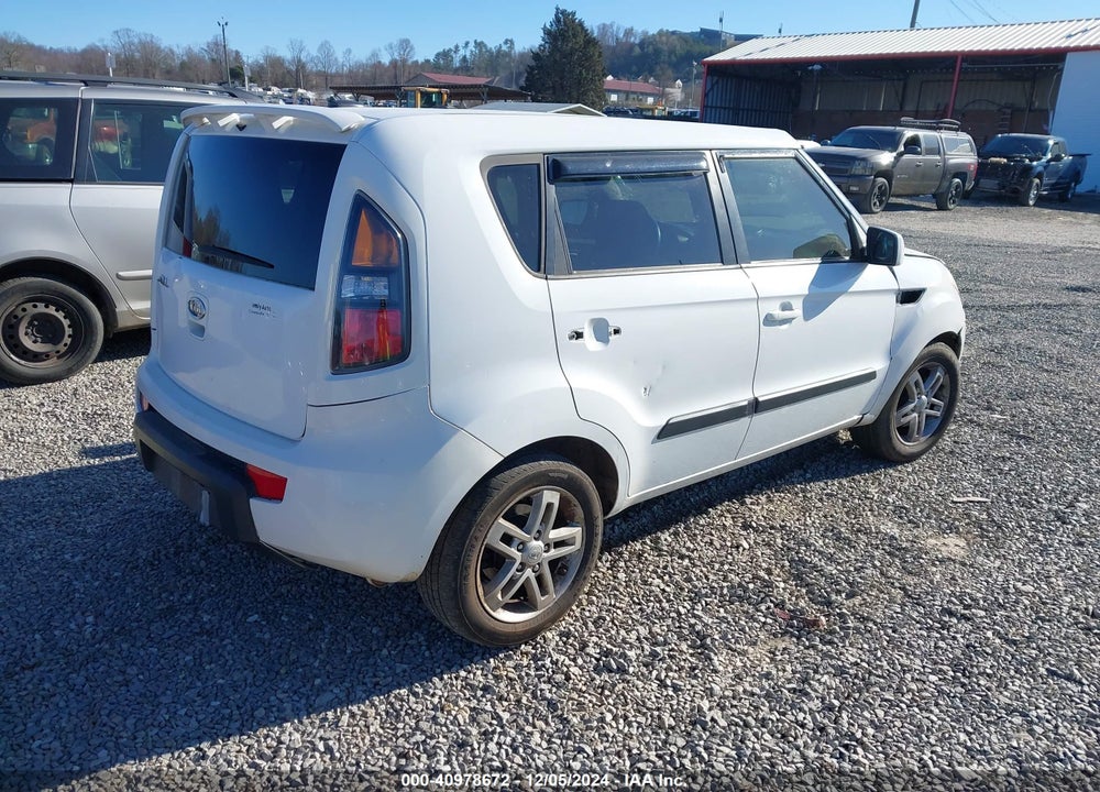 2011 KIA SOUL VIN: KNDJT2A23B7718921