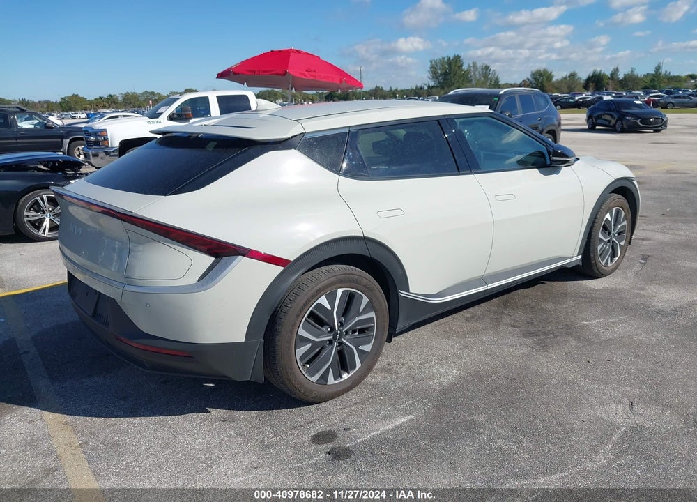 2024 KIA EV6 LIGHT LONG RANGE VIN: KNDC34LAXR5171743