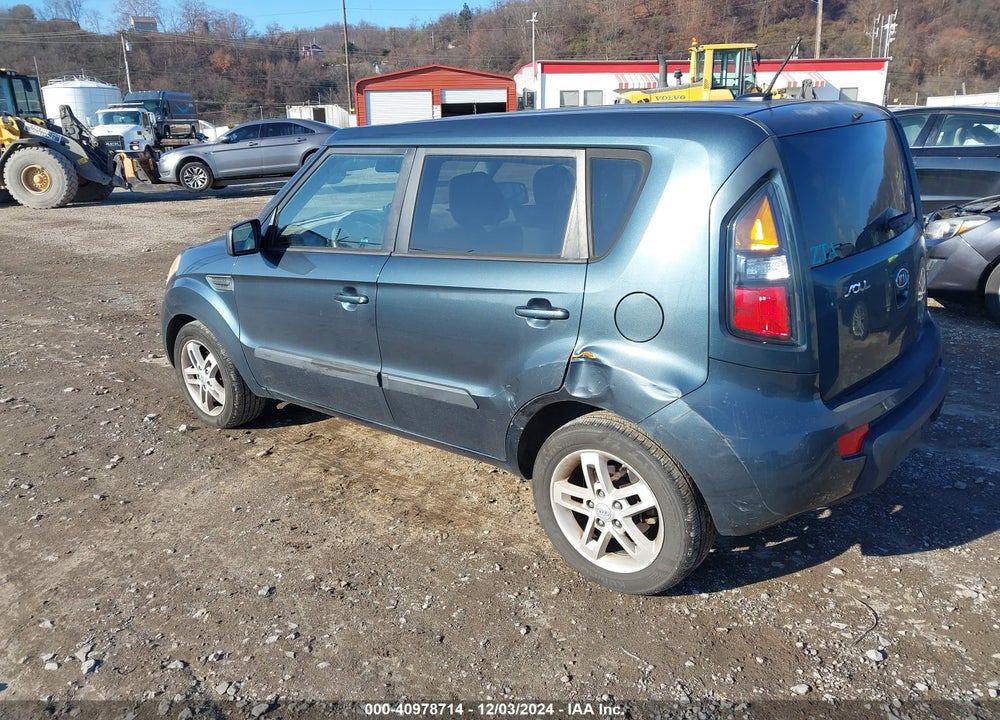 2011 KIA SOUL VIN: KNDJT2A26B7233236