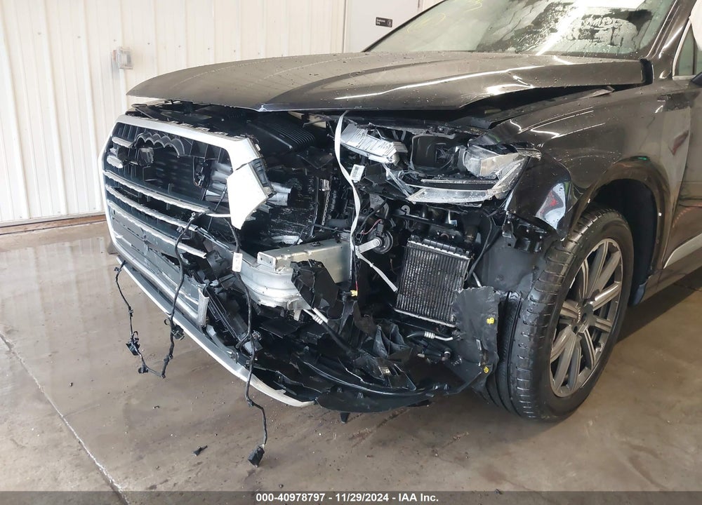 2018 AUDI Q7 3.0T PREMIUM VIN: WA1VAAF73JD037061