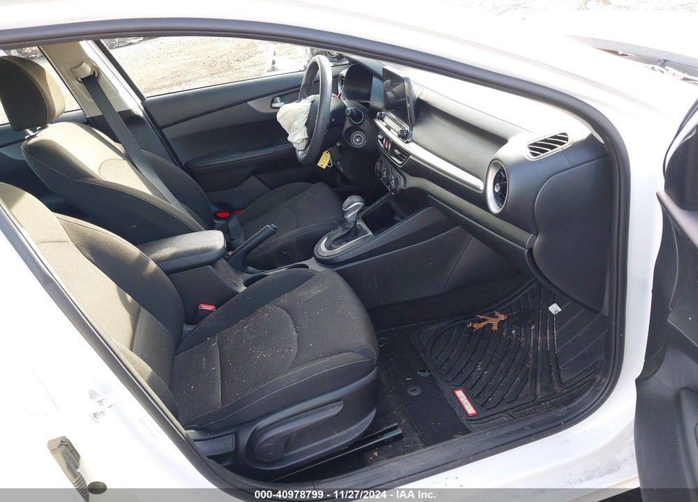 2021 KIA FORTE VIN: 3KPF24AD8ME273858