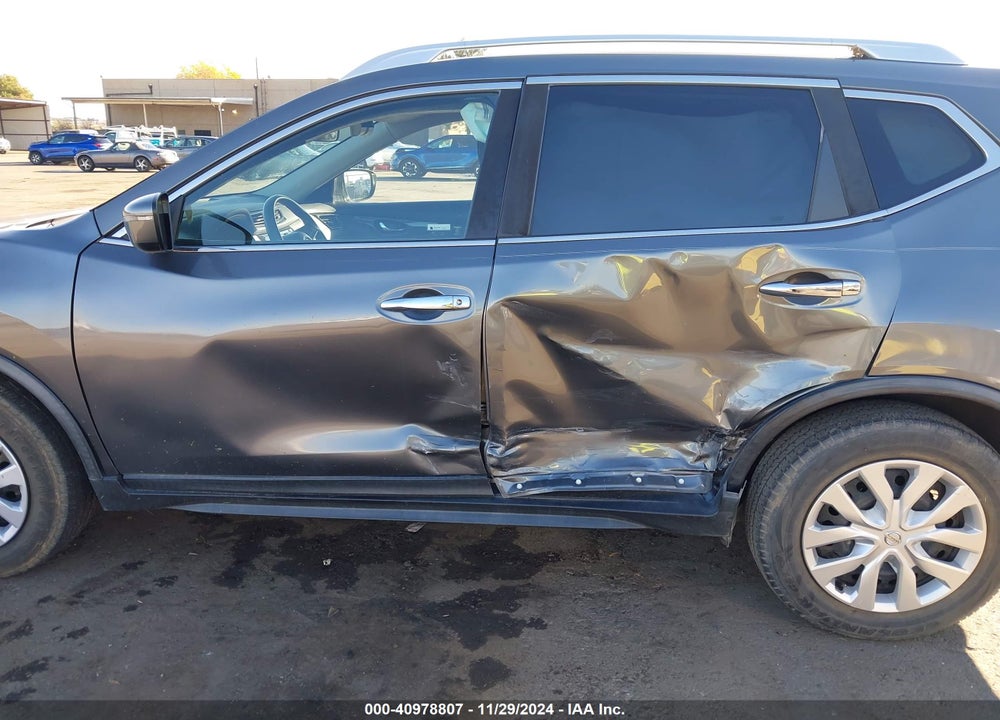 2017 NISSAN ROGUE S VIN: JN8AT2MT4HW151187