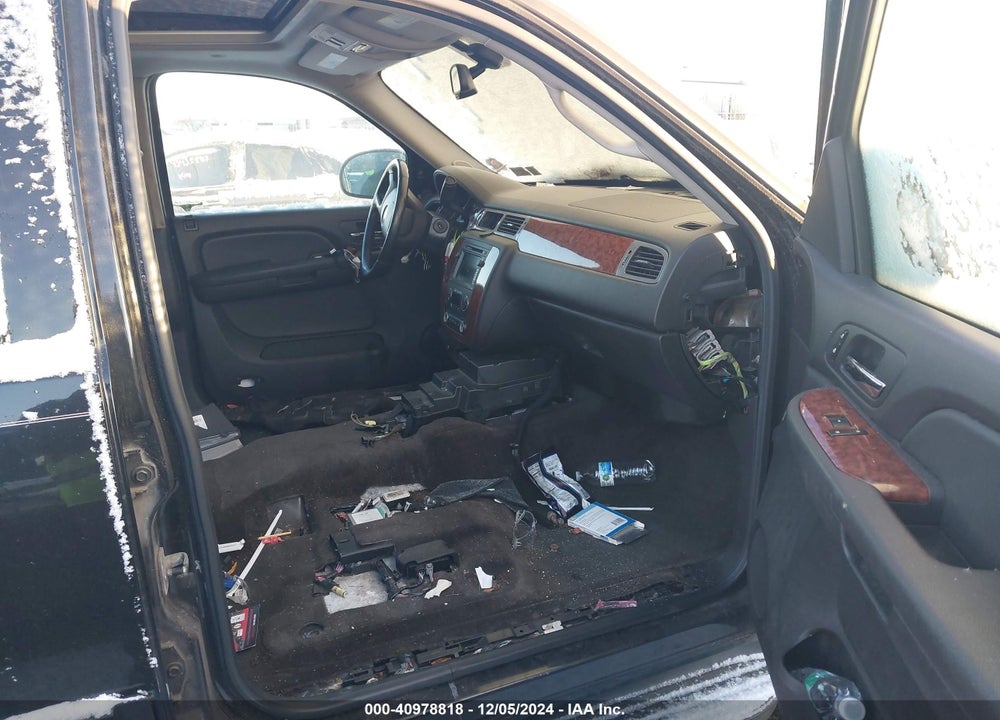 2008 CHEVROLET SUBURBAN 1500 LT VIN: 1GNFK16308R278567