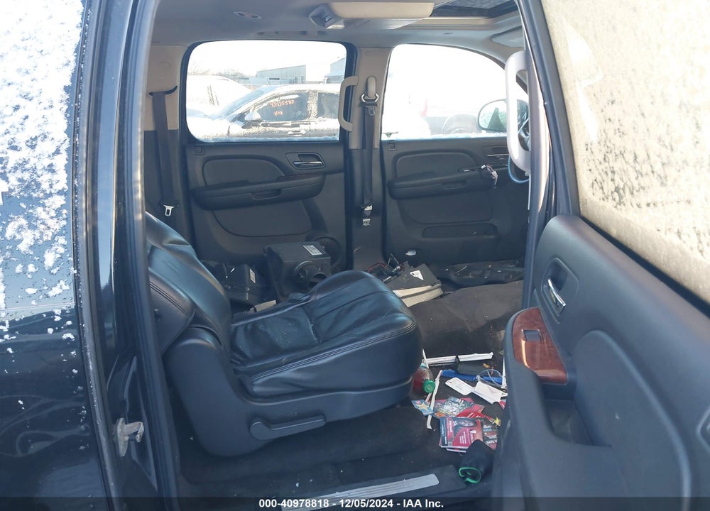 2008 CHEVROLET SUBURBAN 1500 LT VIN: 1GNFK16308R278567