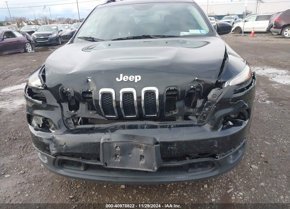 2017 JEEP CHEROKEE LATITUDE 4X4 VIN: 1C4PJMCB0HW590659