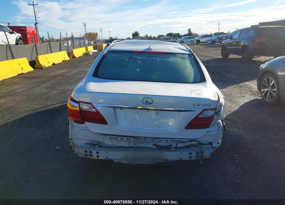 2011 LEXUS LS 460 VIN: JTHBL5EF4B5105395