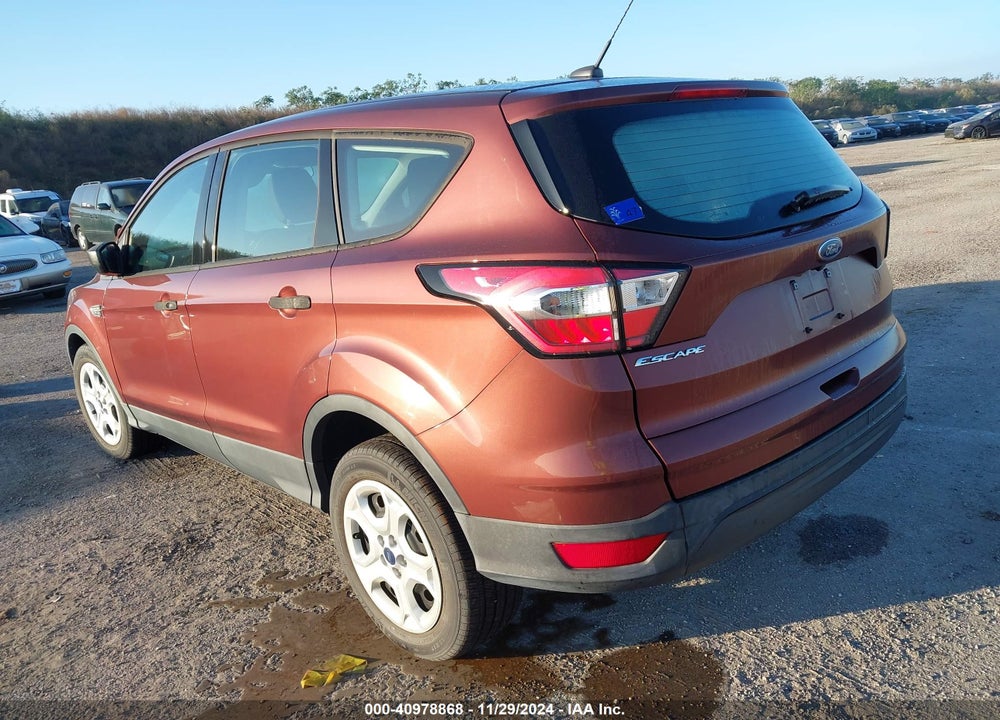 2018 FORD ESCAPE S VIN: 1FMCU0F78JUA07113
