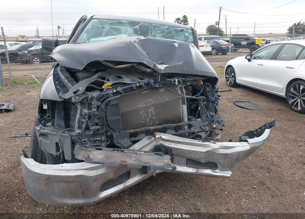 2019 RAM 1500 CLASSIC VIN: 1C6RR6FG9KS526405