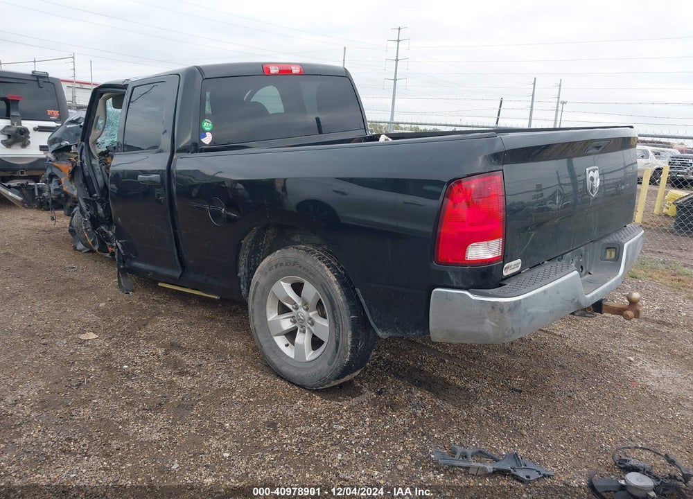 2019 RAM 1500 CLASSIC VIN: 1C6RR6FG9KS526405