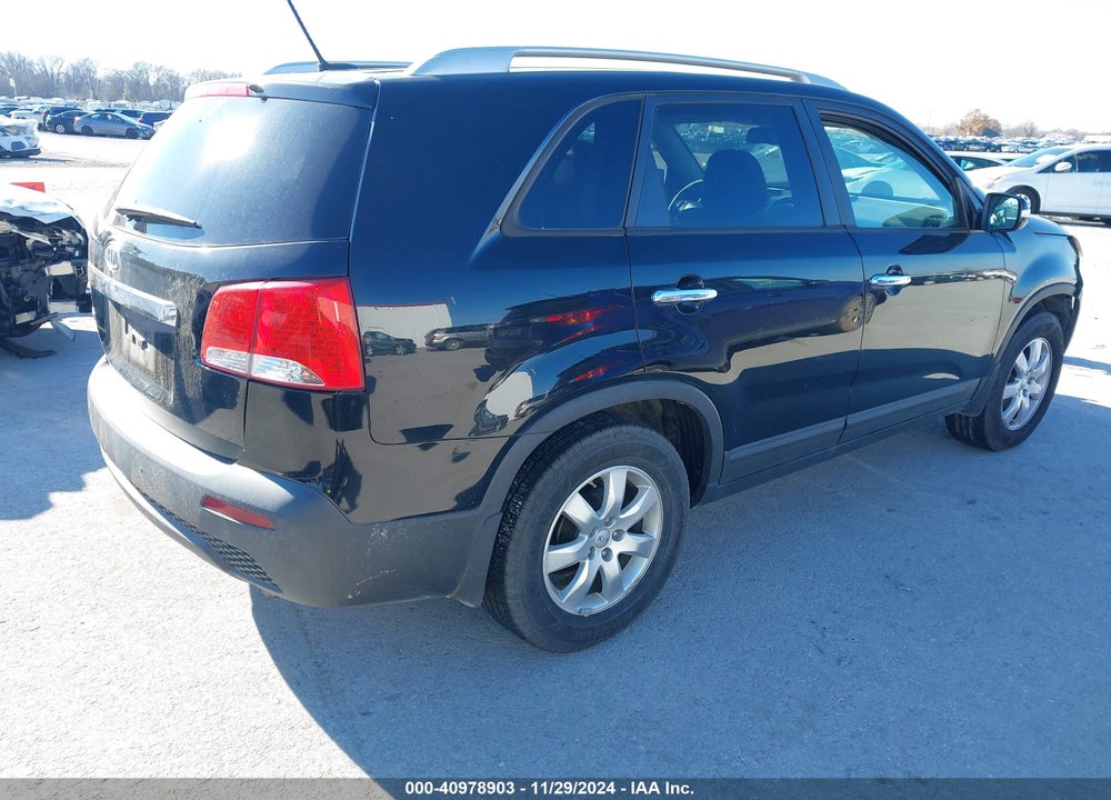 2013 KIA SORENTO LX VIN: 5XYKT3A6XDG363488