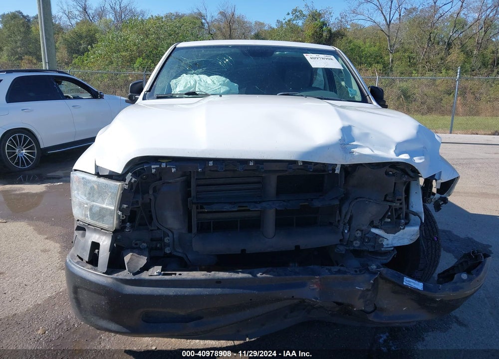 2017 RAM 1500 TRADESMAN 4X2 8' BOX VIN: 3C6JR6DG3HG654719