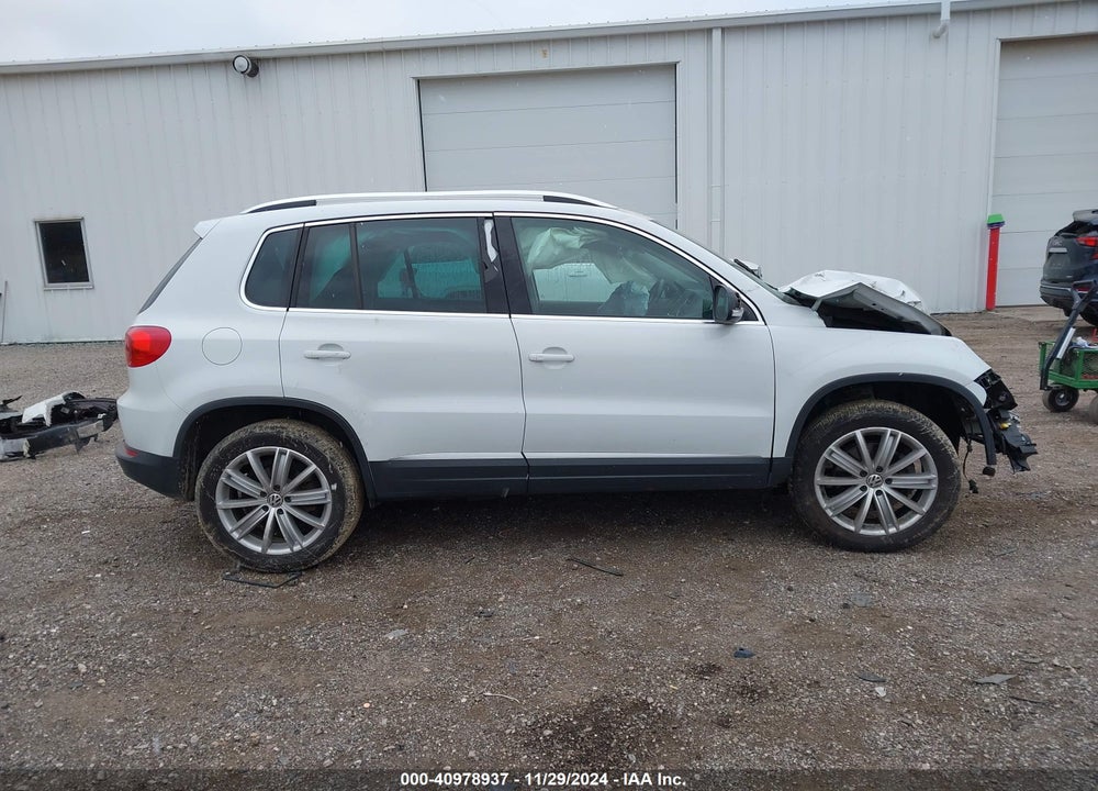2014 VOLKSWAGEN TIGUAN SE VIN: WVGBV3AX5EW619524