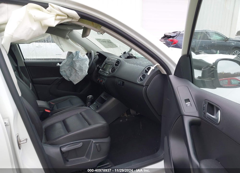 2014 VOLKSWAGEN TIGUAN SE VIN: WVGBV3AX5EW619524