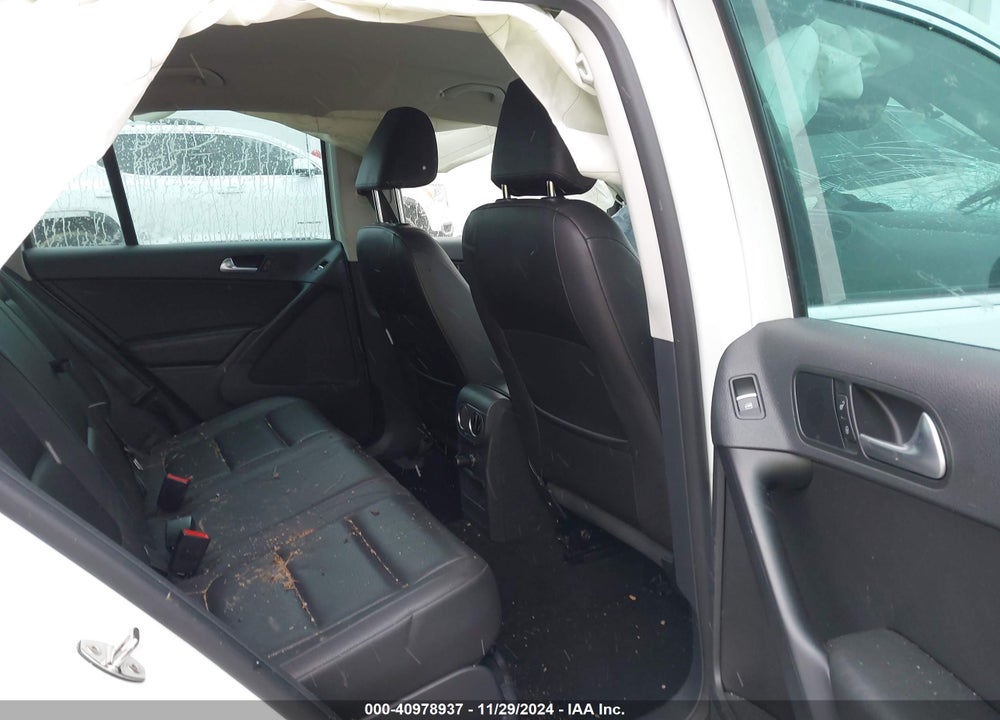 2014 VOLKSWAGEN TIGUAN SE VIN: WVGBV3AX5EW619524