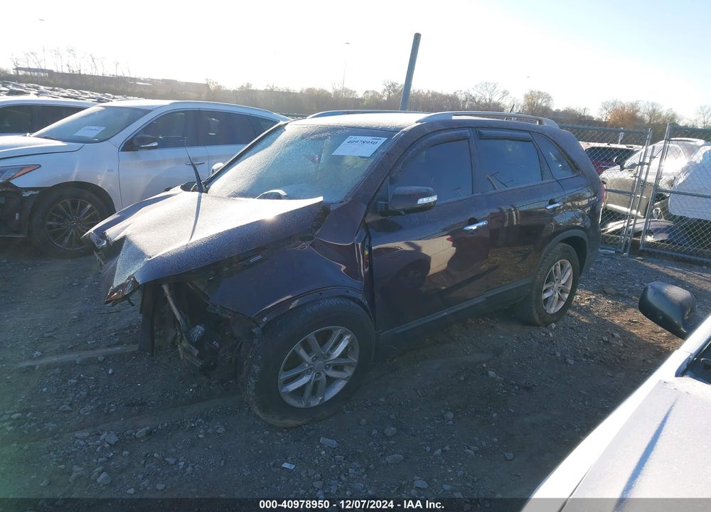 2015 KIA SORENTO LX VIN: 5XYKT3A64FG556917