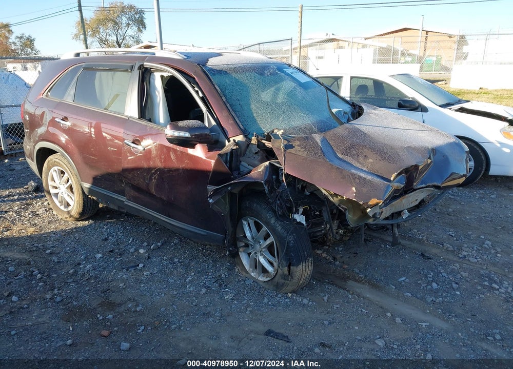 2015 KIA SORENTO LX VIN: 5XYKT3A64FG556917