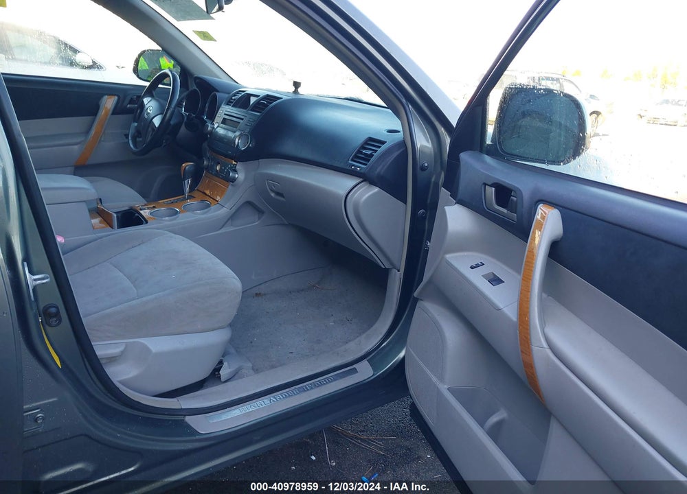 2008 TOYOTA HIGHLANDER HYBRID VIN: JTEEW41A282009751