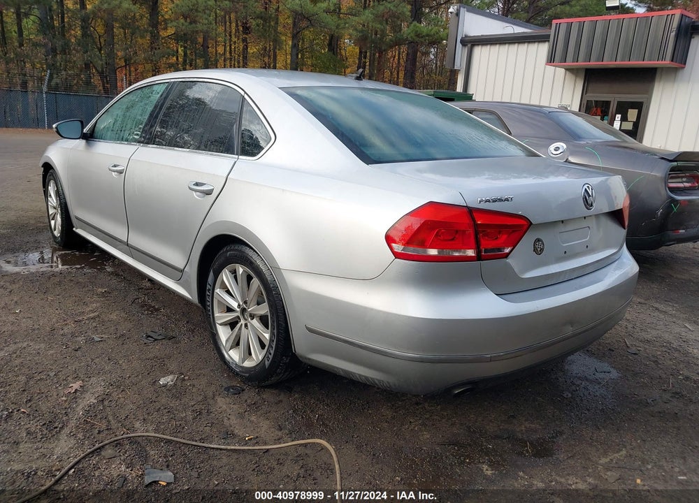 2012 VOLKSWAGEN PASSAT VIN: 1VWCH7A34CC037737