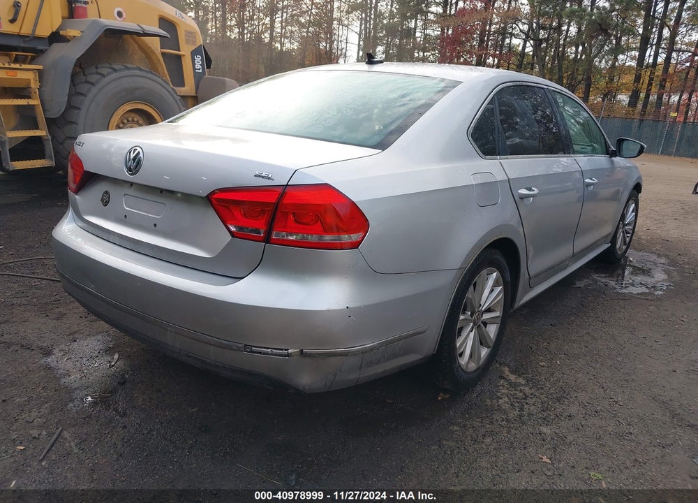 2012 VOLKSWAGEN PASSAT VIN: 1VWCH7A34CC037737