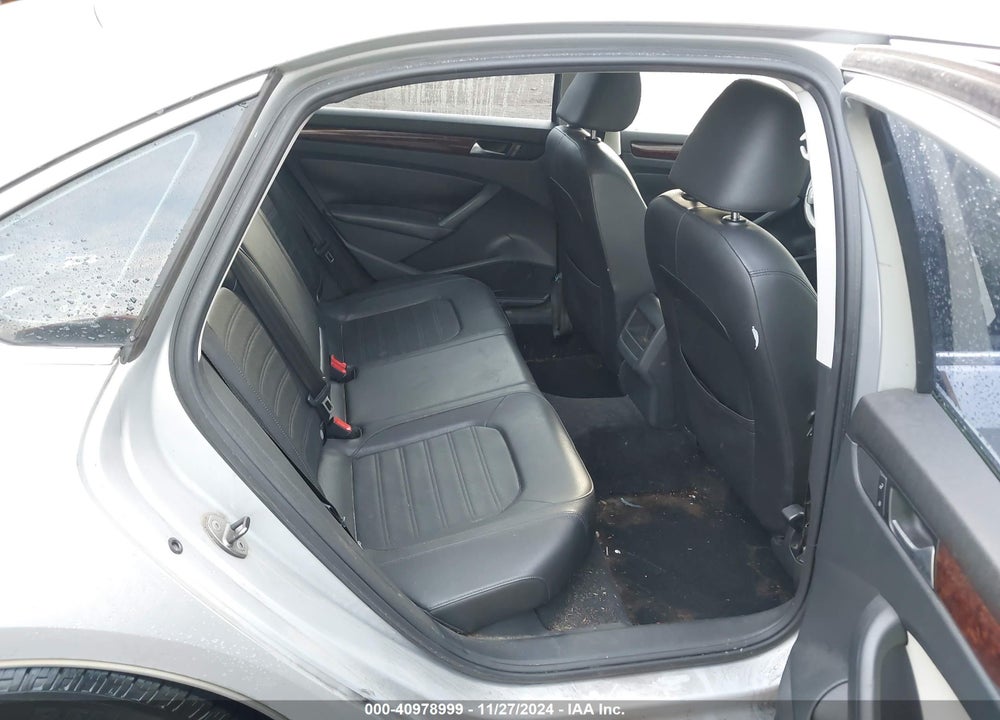 2012 VOLKSWAGEN PASSAT VIN: 1VWCH7A34CC037737
