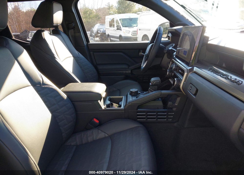2024 TOYOTA TACOMA DOUBLE CAB/SR5/TRD SPORT/TRD OFF ROAD/LTD VIN: 3TMLB5JN0RM008463