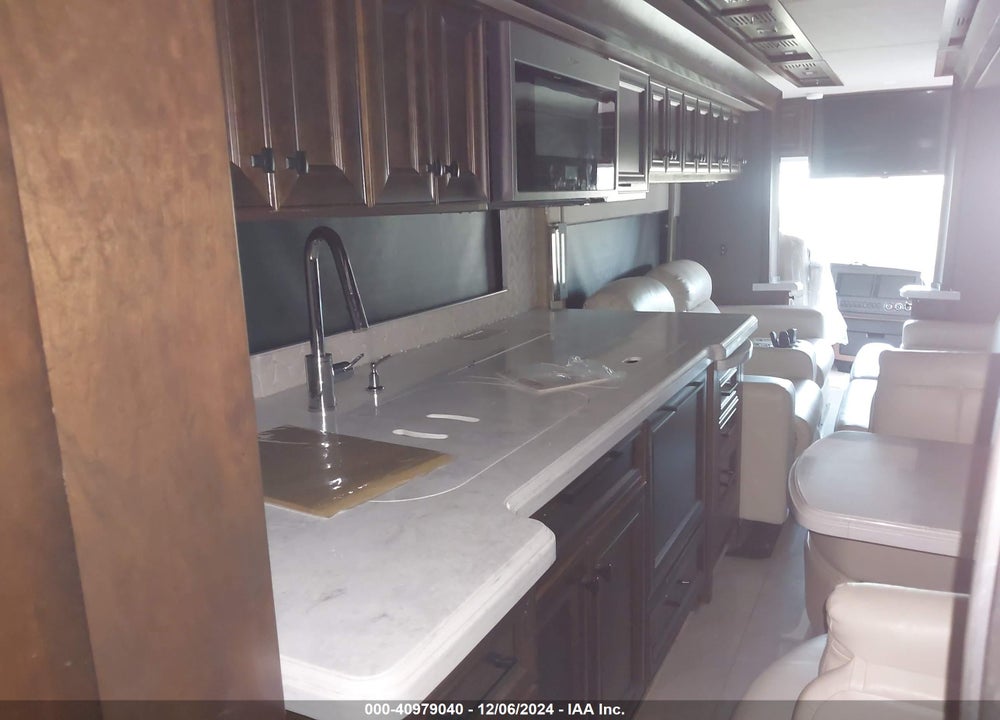 2021 TIFFIN MOTORHOMES INC ALLEGRO BUS VIN: 5VBBAK7A5MA121534