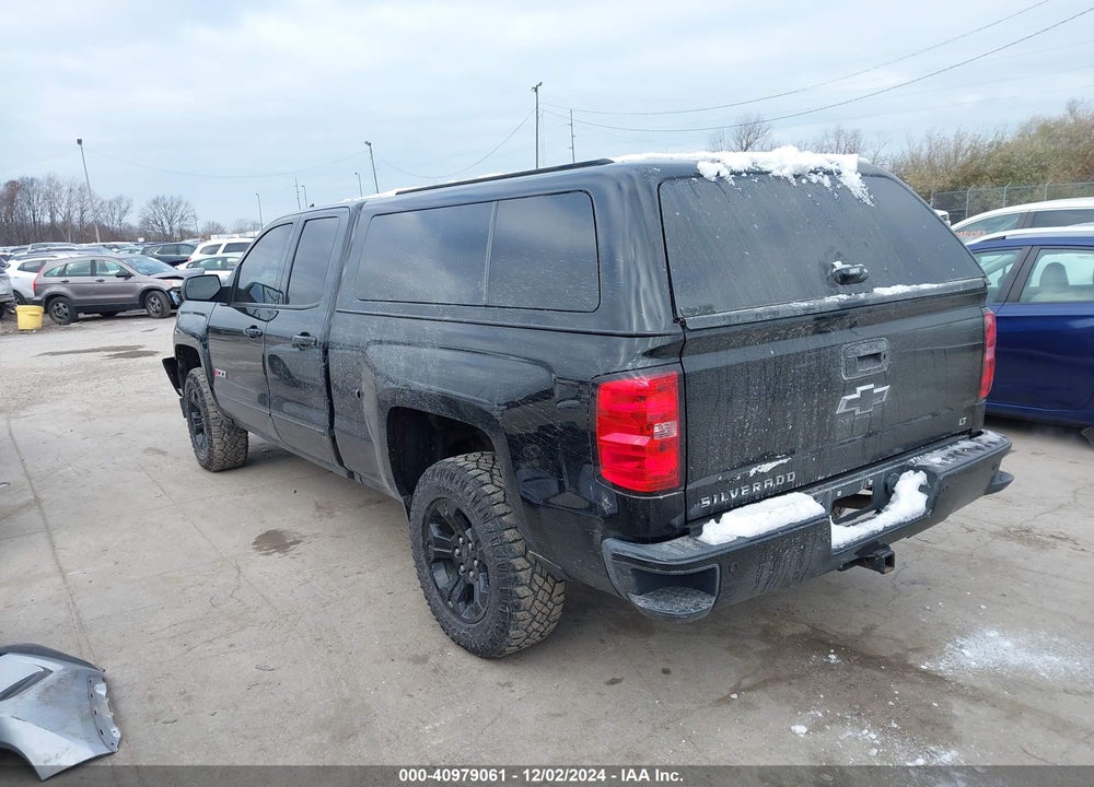 2017 CHEVROLET SILVERADO 1500 2LT VIN: 1GCVKREC5HZ377003