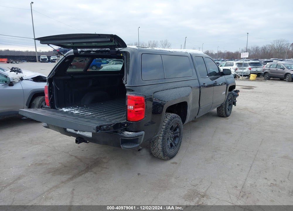 2017 CHEVROLET SILVERADO 1500 2LT VIN: 1GCVKREC5HZ377003