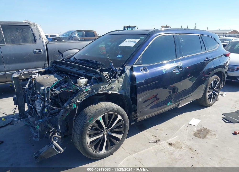 2022 TOYOTA HIGHLANDER VIN: 5TDLZRAH1NS134340