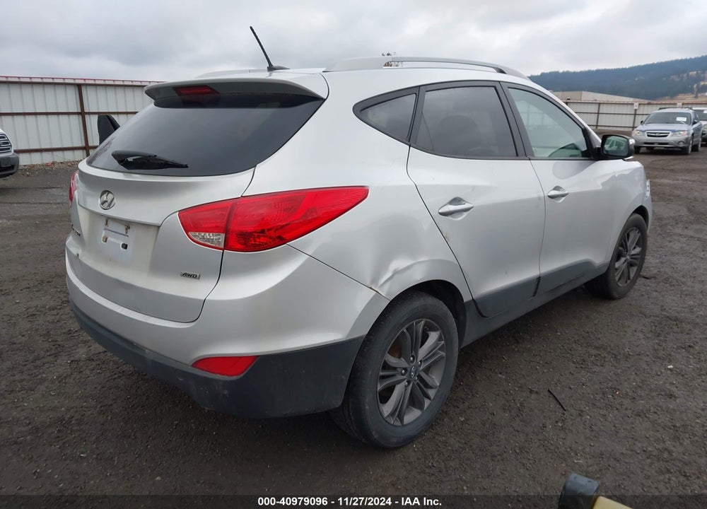 2014 HYUNDAI TUCSON SE VIN: KM8JUCAG3EU879446